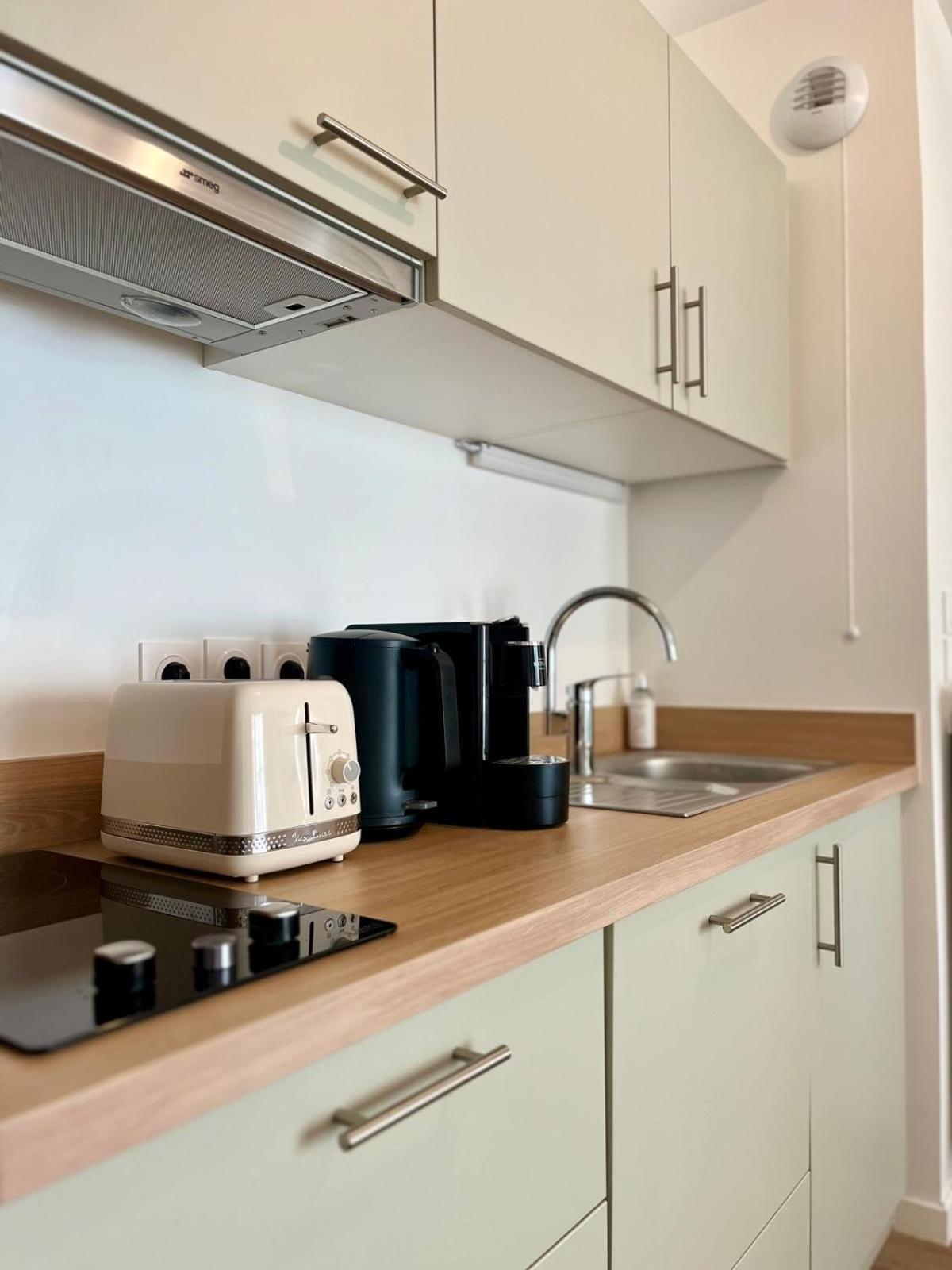 Residence Services Seniors Montana Chartres Bagian luar foto