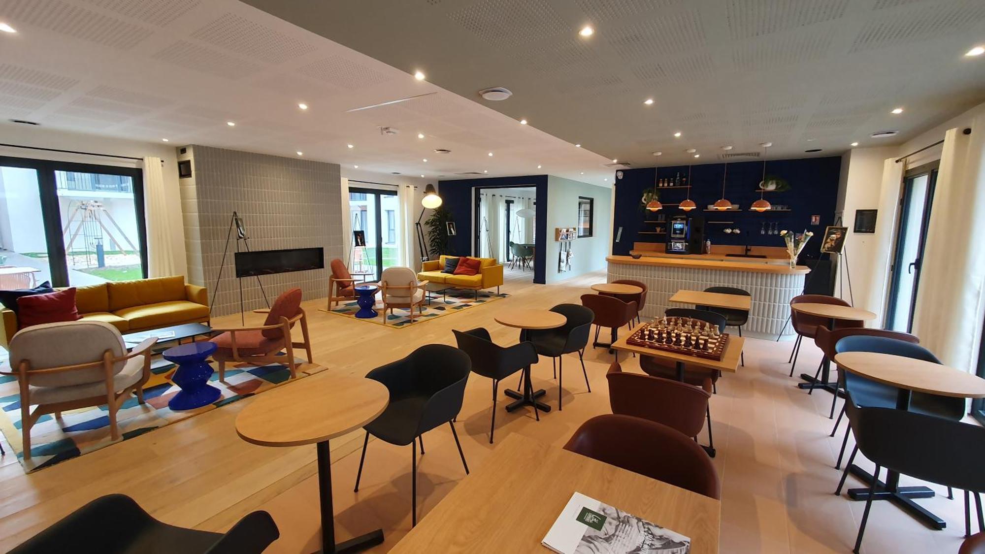 Residence Services Seniors Montana Chartres Bagian luar foto